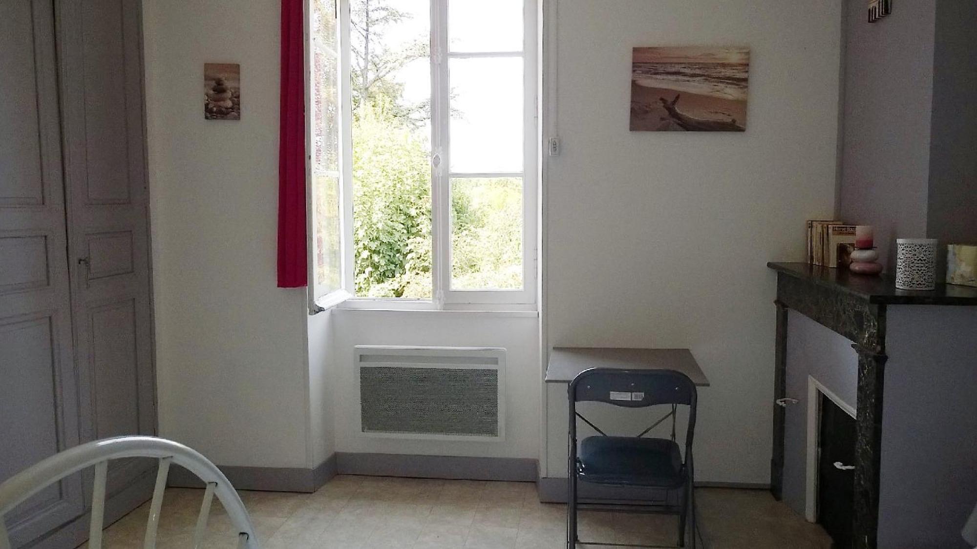 Apartamento Locations Rives De Seugne - De Gaulle Jonzac Habitación foto