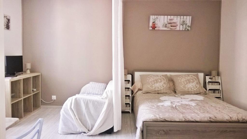 Apartamento Locations Rives De Seugne - De Gaulle Jonzac Habitación foto