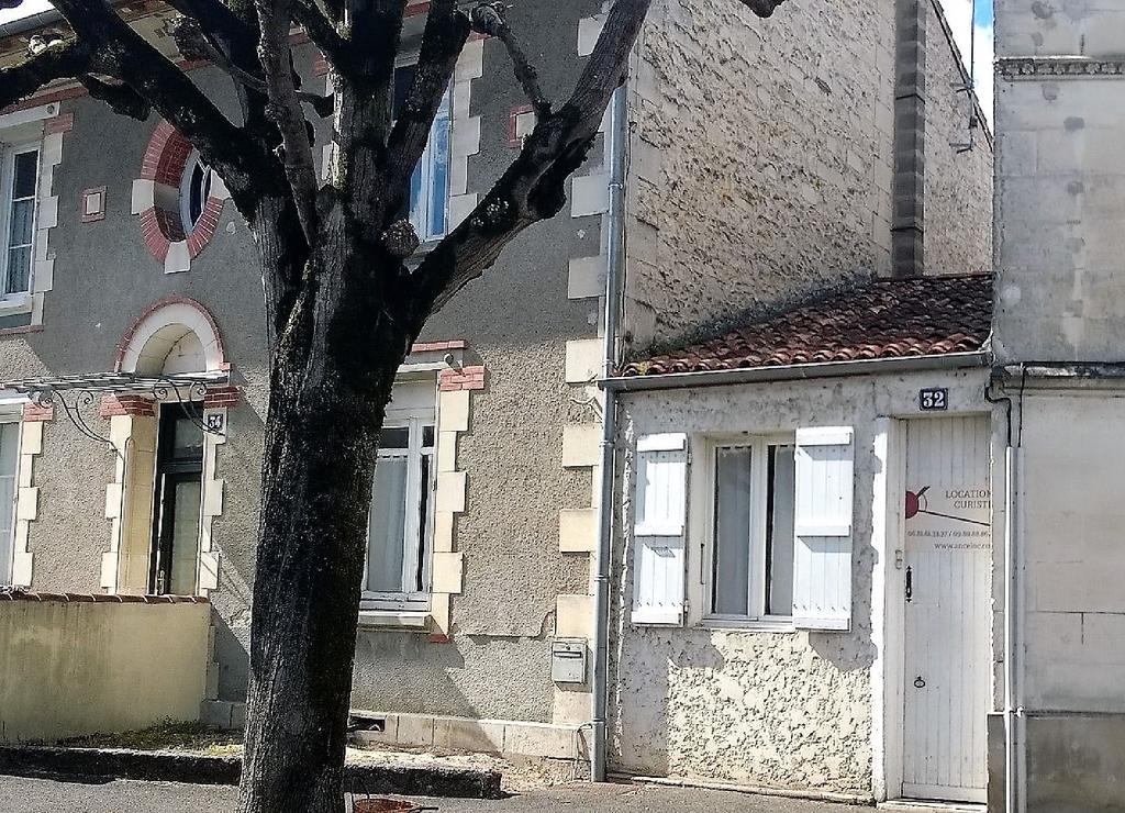 Apartamento Locations Rives De Seugne - De Gaulle Jonzac Exterior foto