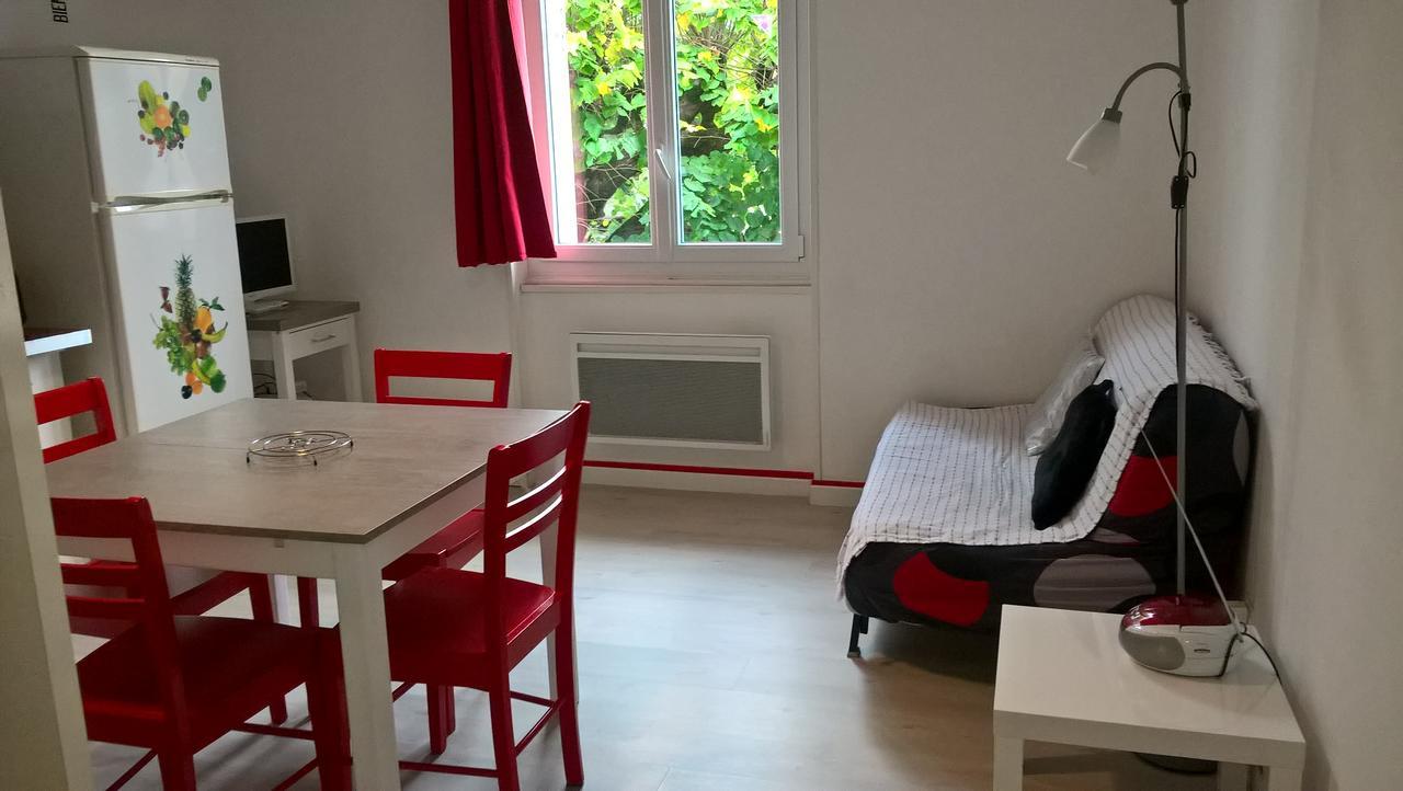 Apartamento Locations Rives De Seugne - De Gaulle Jonzac Exterior foto