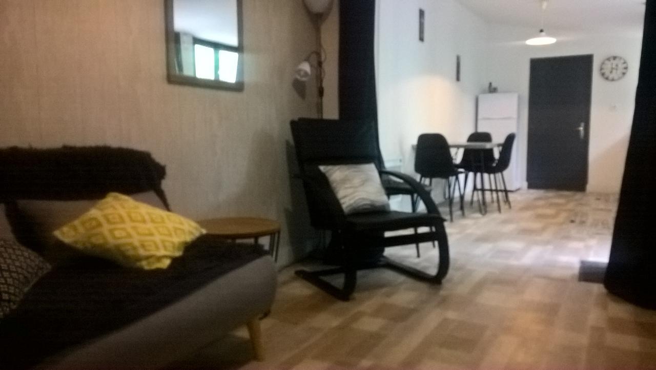 Apartamento Locations Rives De Seugne - De Gaulle Jonzac Exterior foto