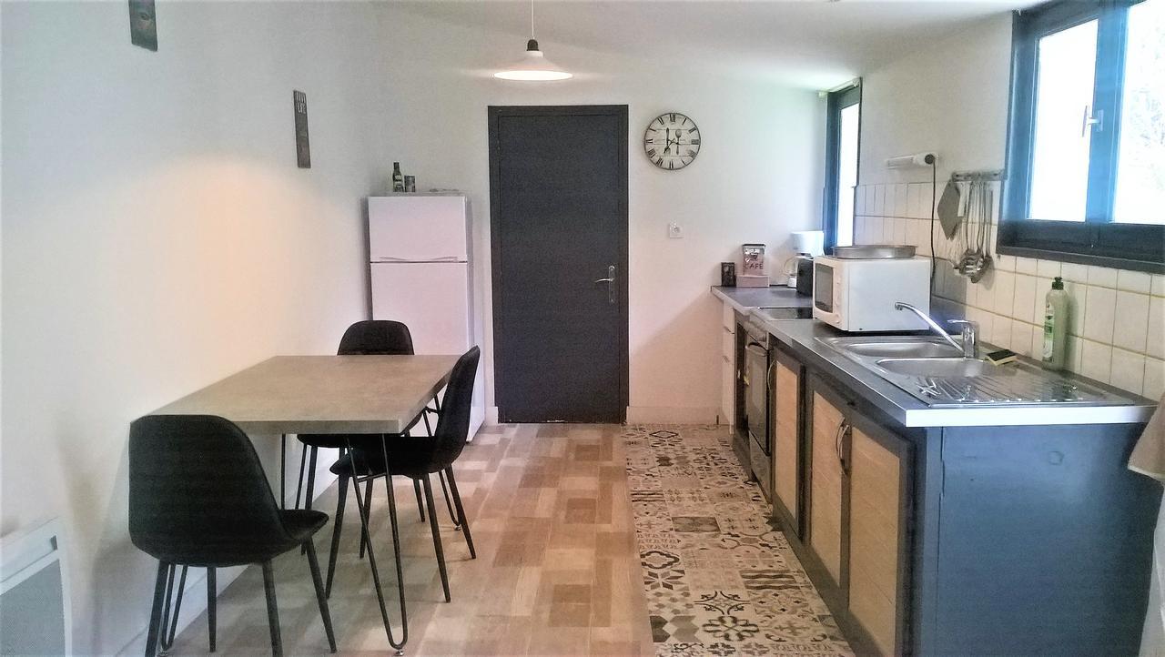 Apartamento Locations Rives De Seugne - De Gaulle Jonzac Exterior foto
